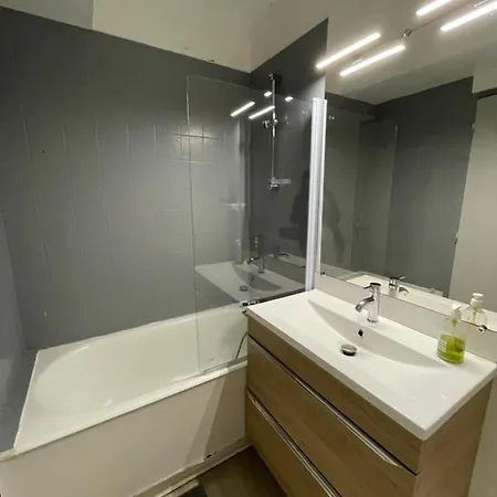 Apartment Entre Le Phare De Biarritz Et La D'anglet Anglet